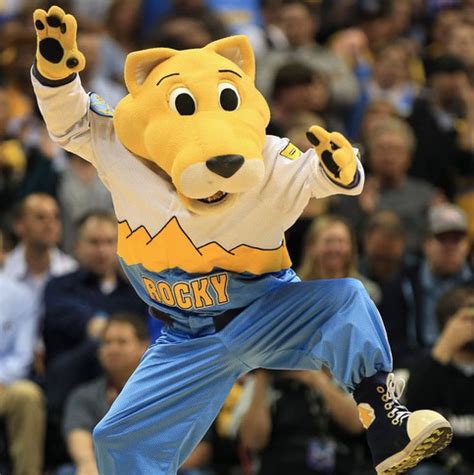 Denver Nuggets mascot keels over